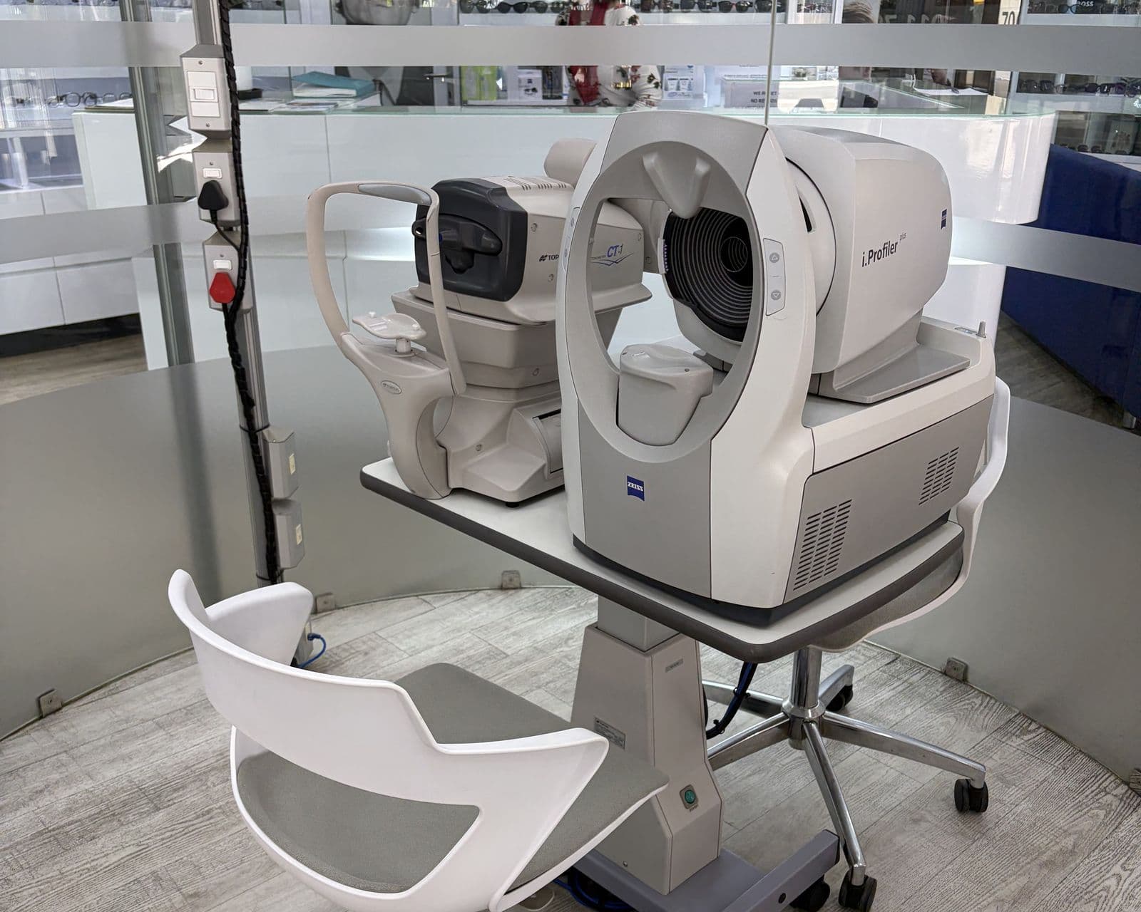 The ZEISS i.Profiler plus in the testing room at Bryanston Optometrists